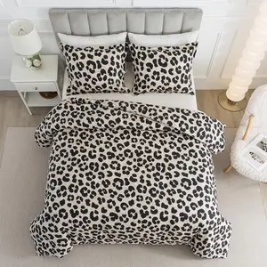 Leopard Cheetah Print Comforter Set, Twin Size 2 Pieces for All Seasons, Ultra Soft Microfiber, Untamed Wilderness Style Comforter with Pillowshams