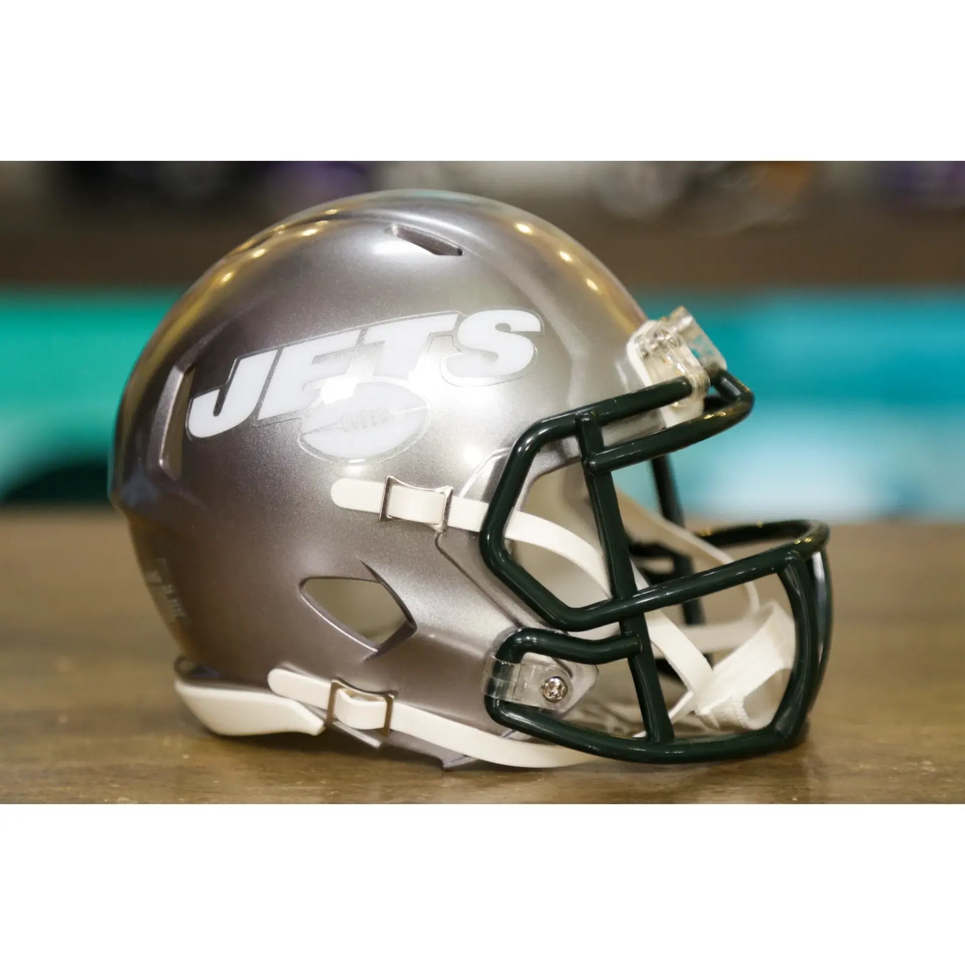 New York Jets Riddell Speed Special Edition Mini Helmet - Flash, High Gloss Candy Finish, Reimagined Helmet Color Schemes, Vibrant Designs