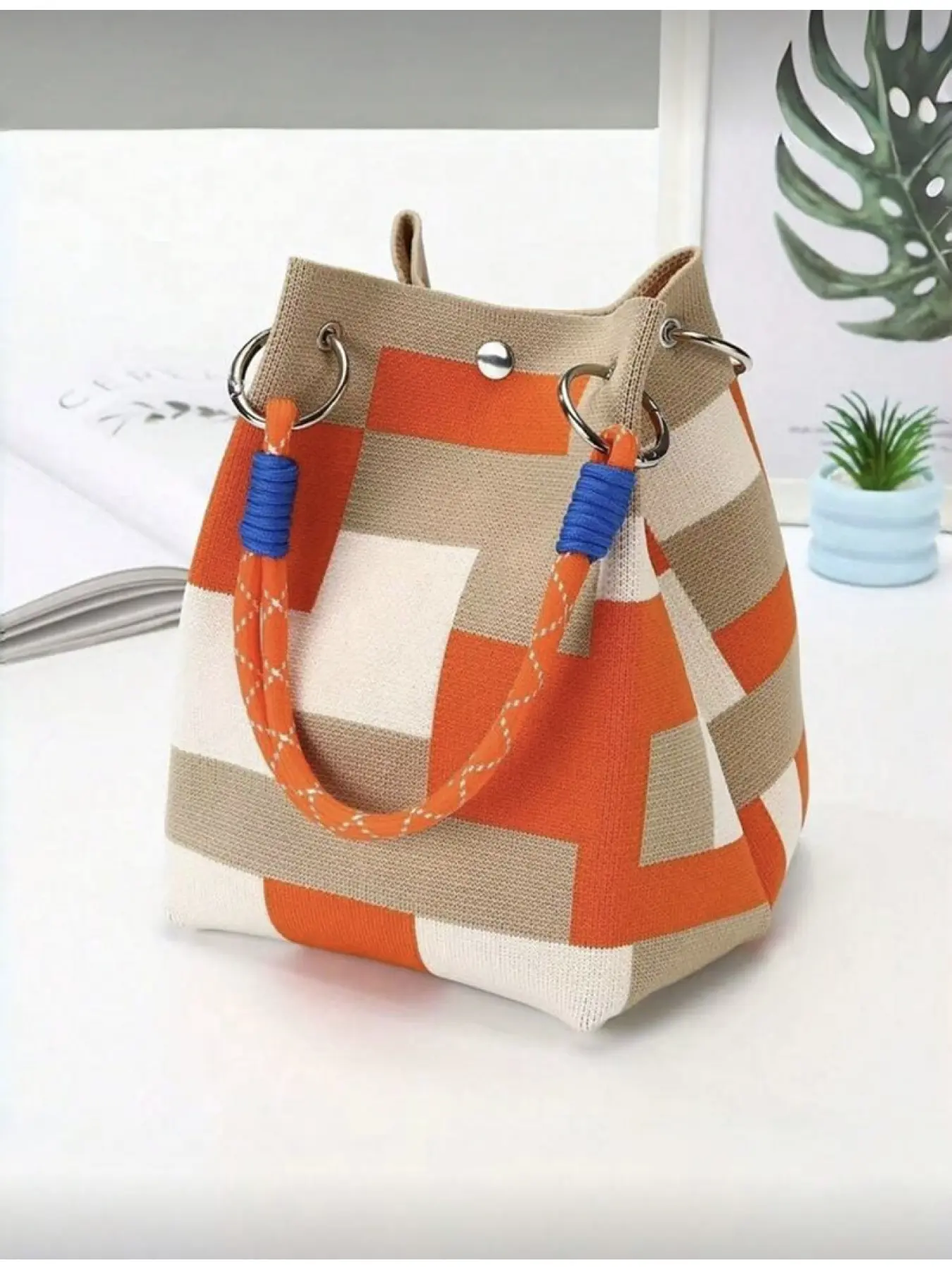 New Fashion Women's Handbag Multi - functional Tote Bag with Safety Lock Wristlet Wallet 2 - in - 1 Storage Bag Suitable for Travel Outdoor Commute Daily Use Durable Handle INS Style Woven Bucket Bag Casual Commuting Bag