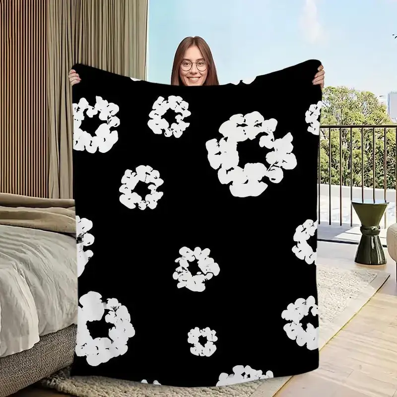 Luxury Flannel Fabric Floral Motif Blanket - D-Denim, Single-Sided Tear Print, Wrinkle-Resistant, Cozy Chic, Modern Decorative Sofa Accessory, Room Decor, Indoor Use, Gift Option, Soft Warm Throw, Home, Plush Textile