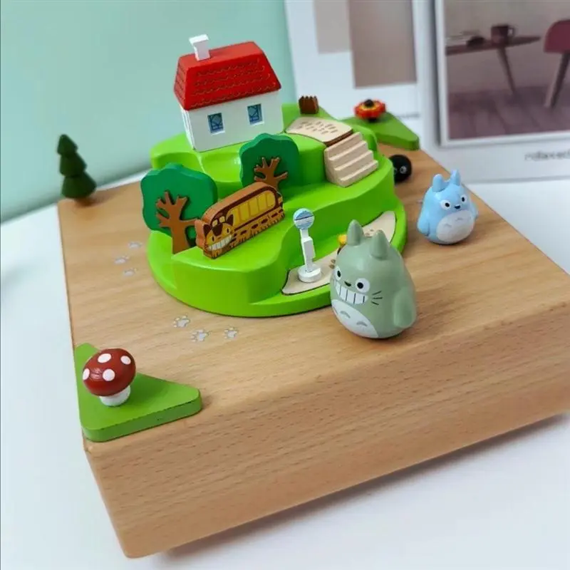 Handcrafted Music boxes For Home Decor, Unique design of The Wooden Chinchilla Music Boxes for Men & Women,Christmas Gift