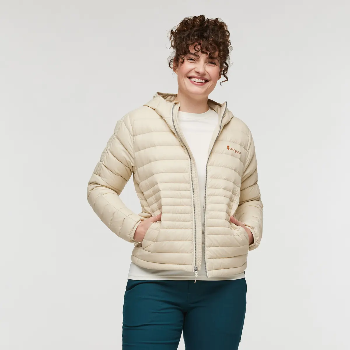 COTOPAXI Women's Fuego Hooded Down Jacket COTOPAXI Women's Fuego Hooded Down Jacket