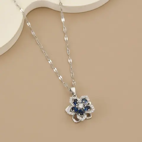 Rotatable Five-Petal Flower Stainless Steel Necklace for Women, Elegant Jewelry, Jewelry Gifts, Perfect Gift for Halloween & Christmas, Necklace for Daughter