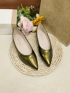 Elegant Shiny Pointed Toe Flat Shoes, Simple Sleek Design, Soft Lightweight Sole, Ideal for Office Commute, Business Events, Comfortable
