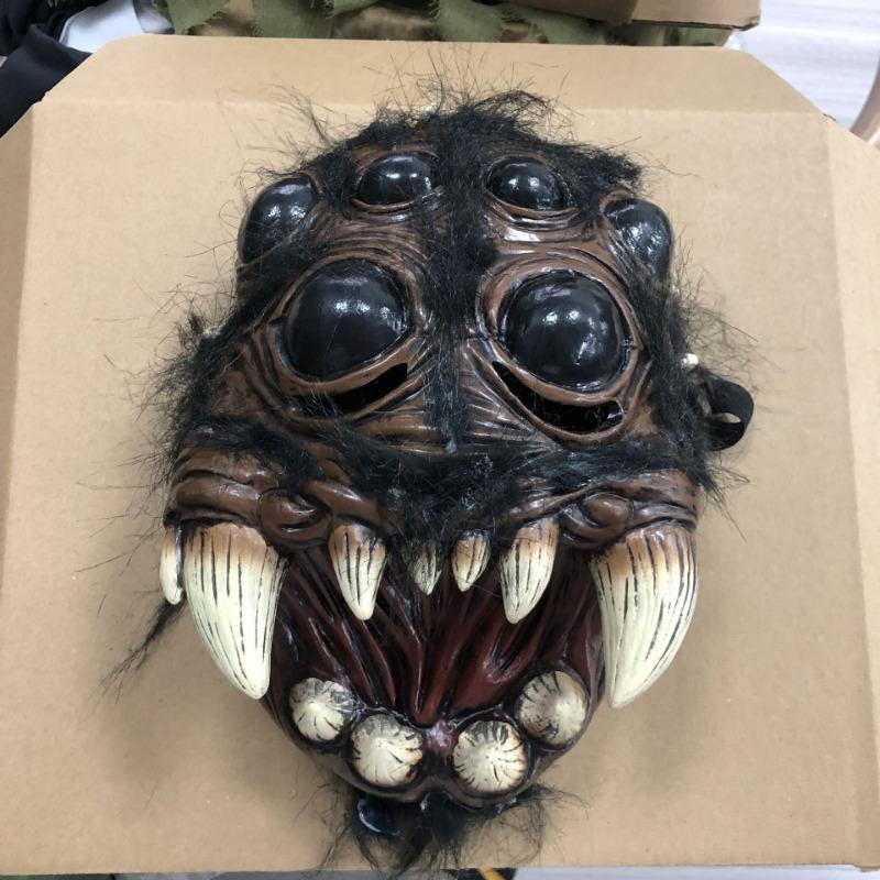 Horror Creepy Spider Mask Cosplay Scary Animal Spiders Big Eyes Tooth Open Mouth Latex Helmet Halloween Party Costume Props movie Horror Creepy Spider Mask Cosplay Scary Animal Spiders Big Eyes Tooth Open Mouth Latex Helmet Halloween Party Costume Props movie