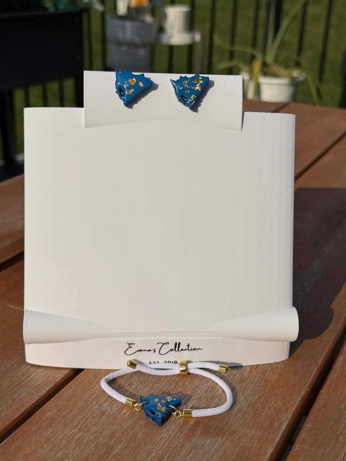 Nicaragua Map Jewelry Set – Handmade Blue & Gold Leaf Stud Earrings & Adjustable Bracelet