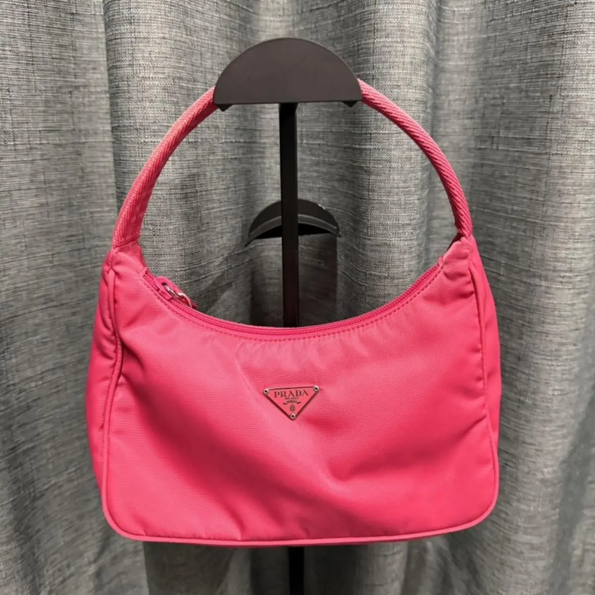 Pre-owned PRADA As Shown Shoulder Bags Re Edition 2000 Nylon Mini Hobo Bag 31185