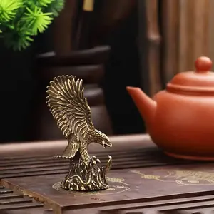 Pure Copper Eagle Figurine, Realistic Spread Wings Decorative Ornament for Study Room Living Room Bedroom Office Desk Decoration