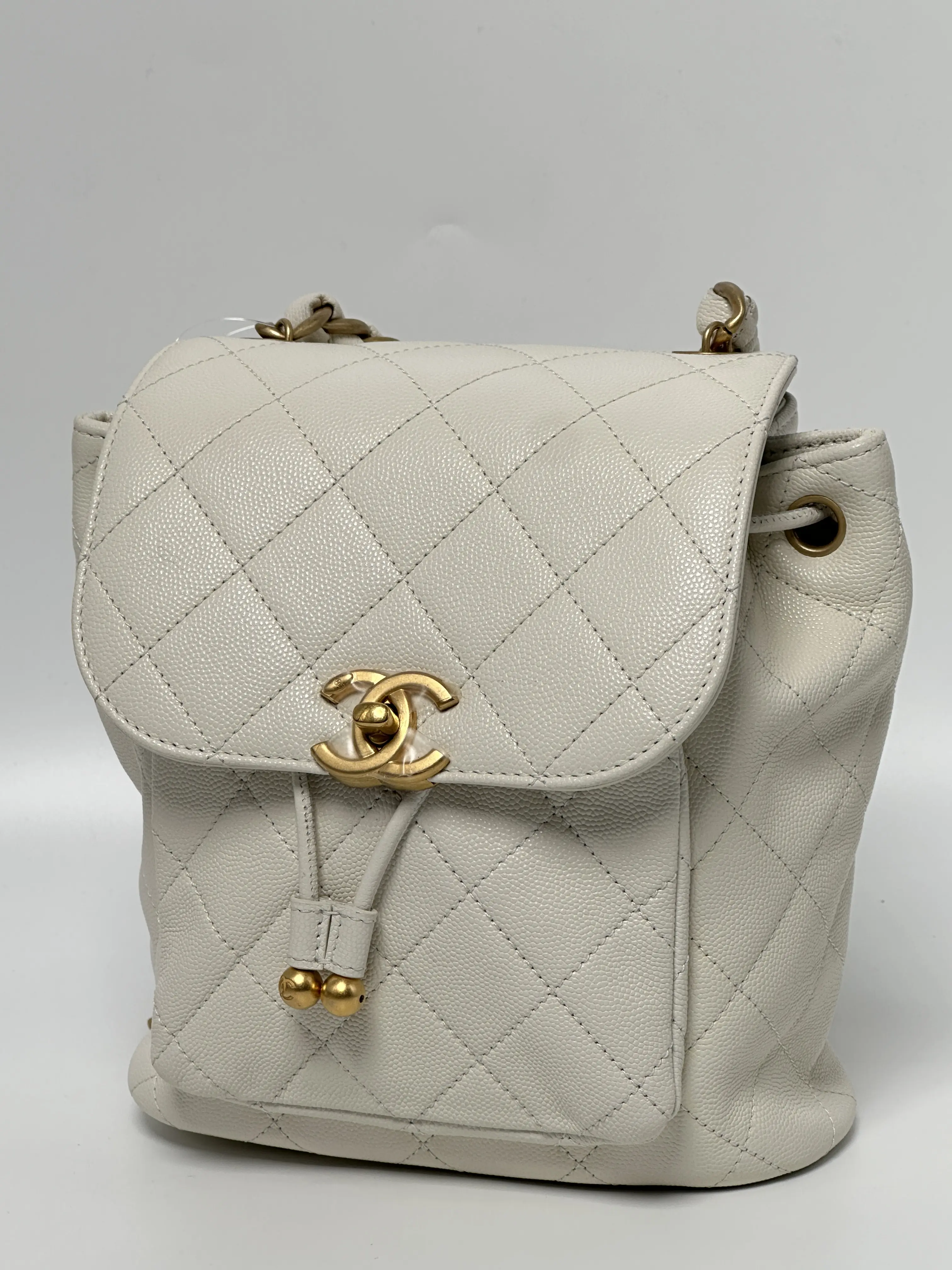 Pre-owned CHANEL LEATHER Backpacks White Quilted CC Backpack P034CC
