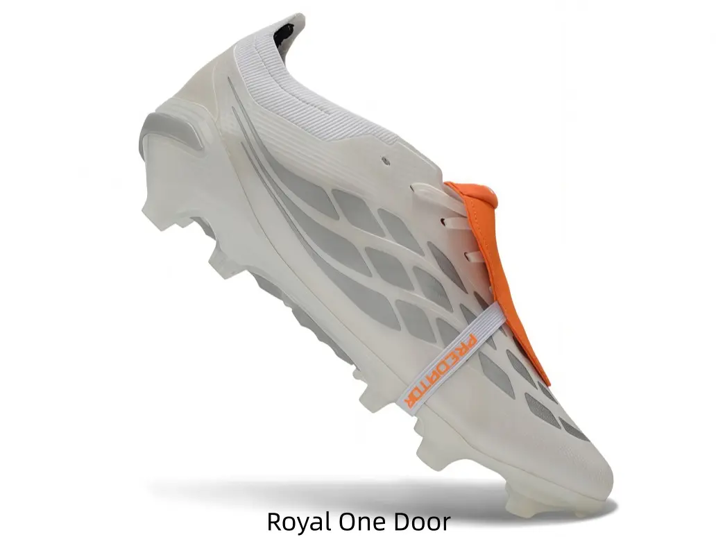 Retro Style Cleats, Practical Sports Accessory for Daily Field Training and Leisure Use