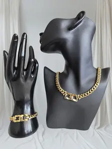 Set elegante de collar y pulsera enchapado en oro 14