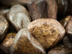 Axinite Tumbled 1 lb