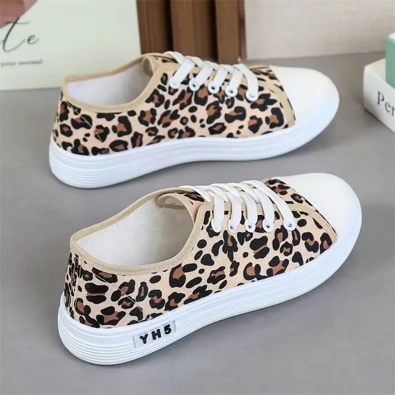 L51 leopard print