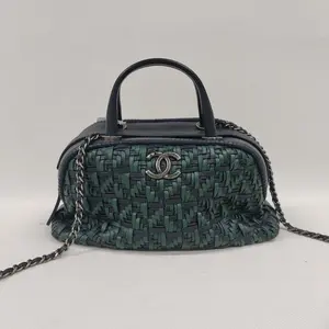 Pre-owned CHANEL leather Shoulder Bags Bowling Bag in Green & Navy Woven with Navy Trim