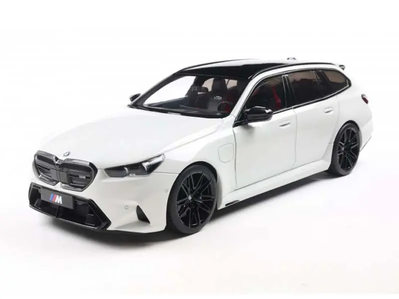 Officially Licensed 2025 BMW M5 Touring Collectible Model Car - Alpine White 1:18 Scale Diecast Metal Replica, Solido S1814802, Miniature Diecast Model Cars, for Enthusiasts