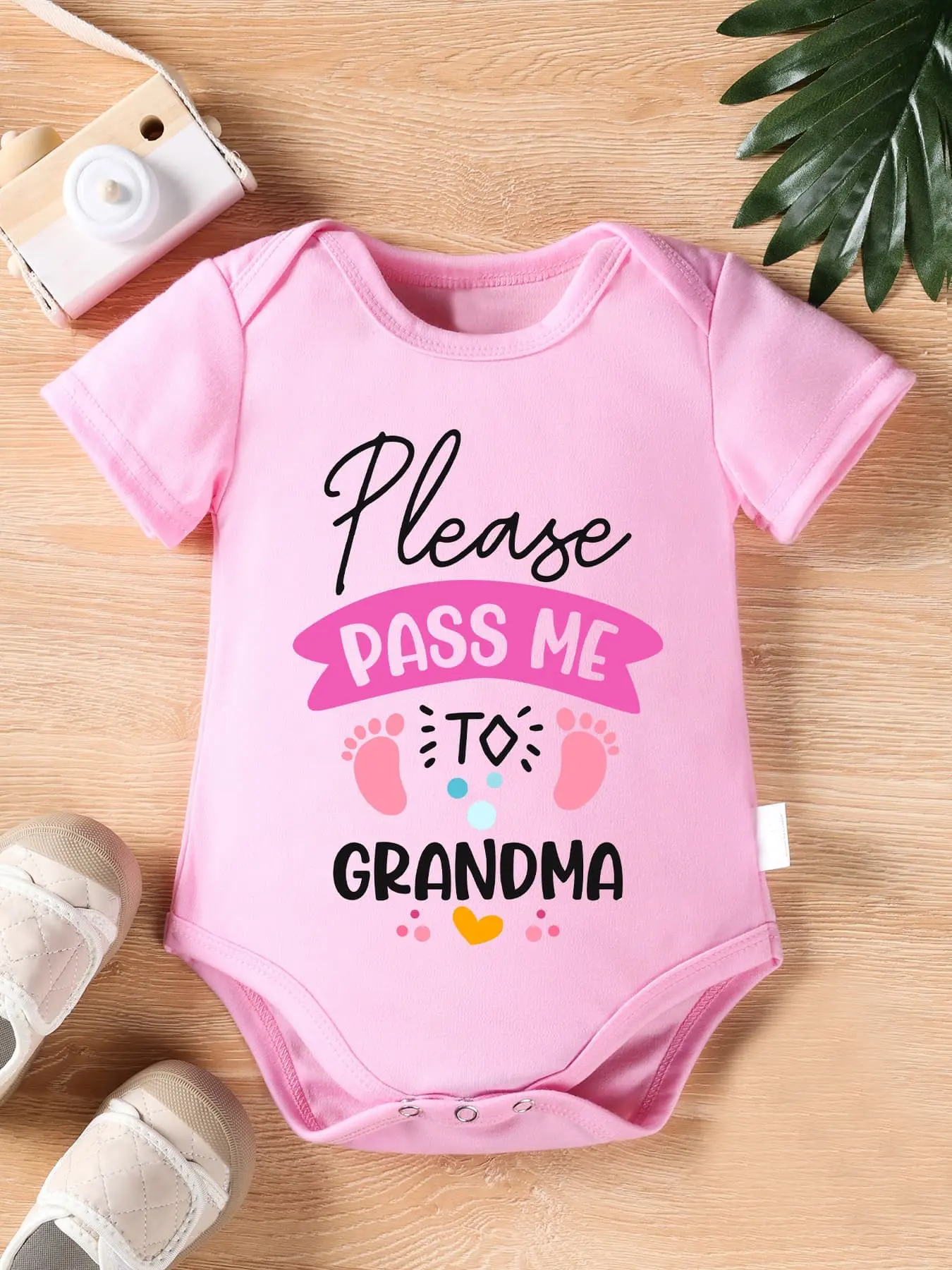 Newborn Baby Girl Clothes Cotton Short-Sleeve Bodysuit - "Please Pass Me to Grandma" Print, Cute Footprint & Heart Design, Long-Leg Romper with Fade-Resistant Ink, Cotton Bodysuits