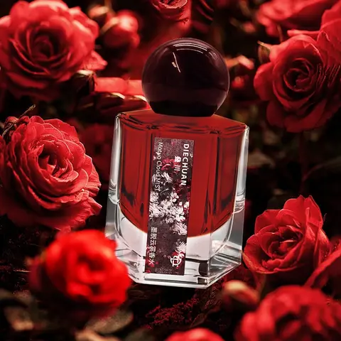 Dekai Mo Tu Cloud Perfume 50ML for Women & Men, Long-Lasting Scent, Floral Woody Fragrance, Ideal Gift for All Occasions, Elegant Packaging Design, Fragrances and Perfumes