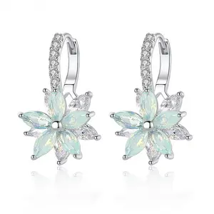 Cuafufu Romantic Flower Dangle Hoop Earrings – Sparkling Crystal Design, White Gold Plated, Lightweight, Hypoallergenic, Gift for Special Occasions
