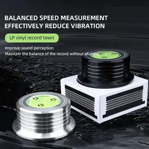 Metal-look vinyl stabilizer with a level gauge.Reduces vibration, secures records, improves sound for home use.