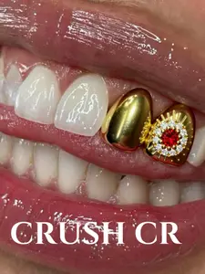 CRUSH CR 1pc Copper 18K Gold Plated Dual-Tooth Grillz, Red Center Stone CZ Inlaid, Sunburst Design, Aesthetic, Unisex Hip-Hop Tooth Jewelry For Black Women, Men, Suitable For Parties, Street Fashion Daily Wear Ideal For Club Nights Social Gatherings