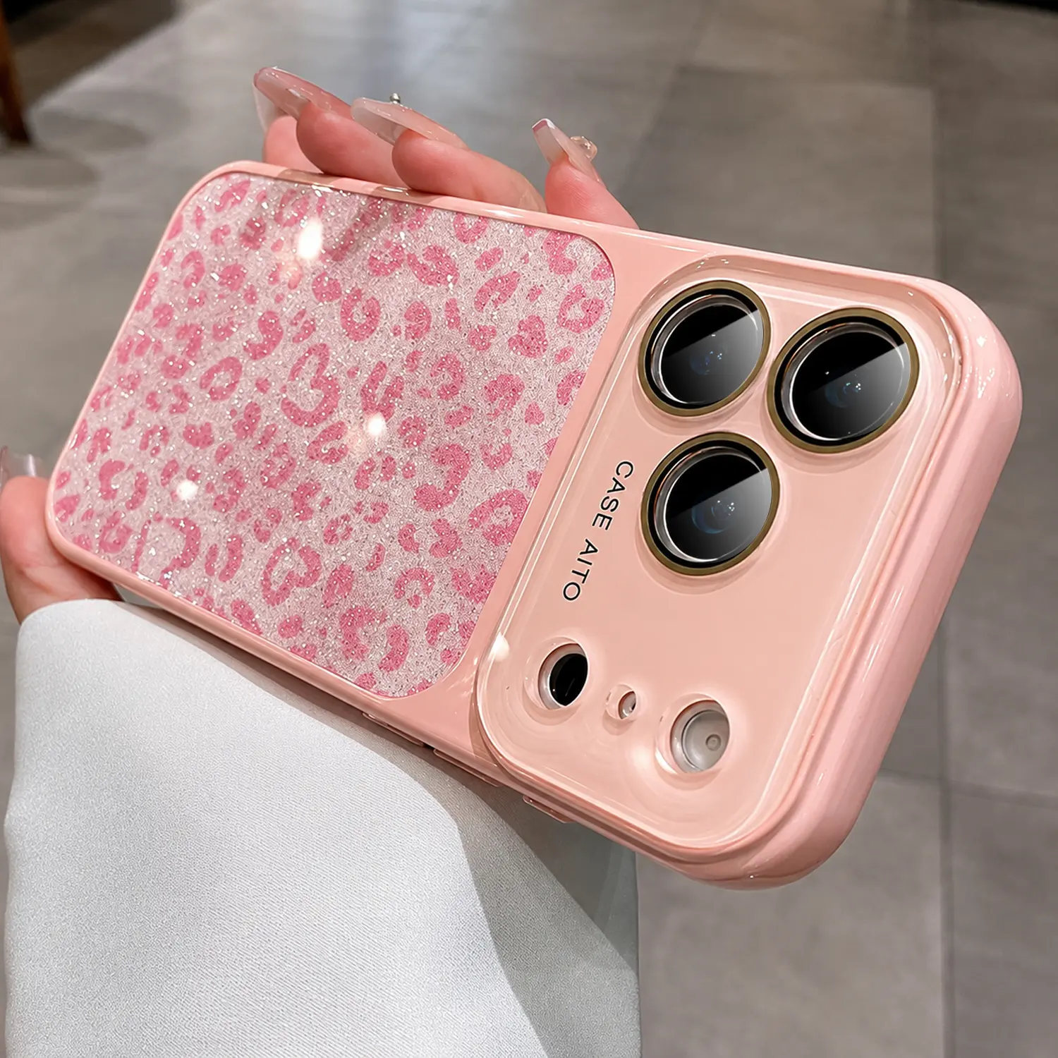 Glitter Bling Heart Cheetah Leopard Print Smartphone Casing for iPhone 14/15/16/17 Pro, Handheld Cellphone Devices Cover with Full Camera Lens Dustproof Protector, Military-Grade Drop & Shock Protection, Accessories,back to school,back to school haul