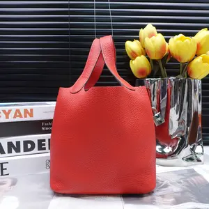 Pre-owned HERMÈS Leather tote bag Orange Picotin T10316972