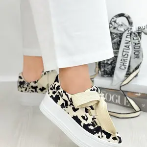 SN Vaquita Plataforma Alta Tennis Shoes with Leopard Print and Bow Detail for Women