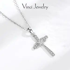 925 Sterling Silver Möbius Cross Pendant Necklace, Twist Design Eternal Cross Necklace Faith Jewelry for Women, Infinity 8 Word Pendant Möbius Band Necklace, Hypoallergenic Stainless Steel Chain, 5A Cubic Zirconia, Elegant Daily Wear Cross Necklace