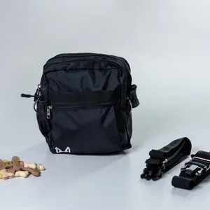 AkraCreations Dog Training Crossbody Treat Bag with Removable Insulated Sleeve and Ice Pack Pocket