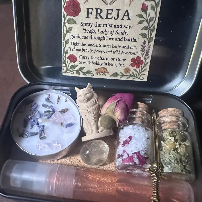 Handmade Tin Goddess Altar Kit - Compact Portable 1-Piece Crystal Jewelry Box with Unique Accessories, Random Mini Blind Bag for Yuletide Rituals, Gift Box for Aphrodite Enthusiasts (Whimsical Unique Cool Gifts)