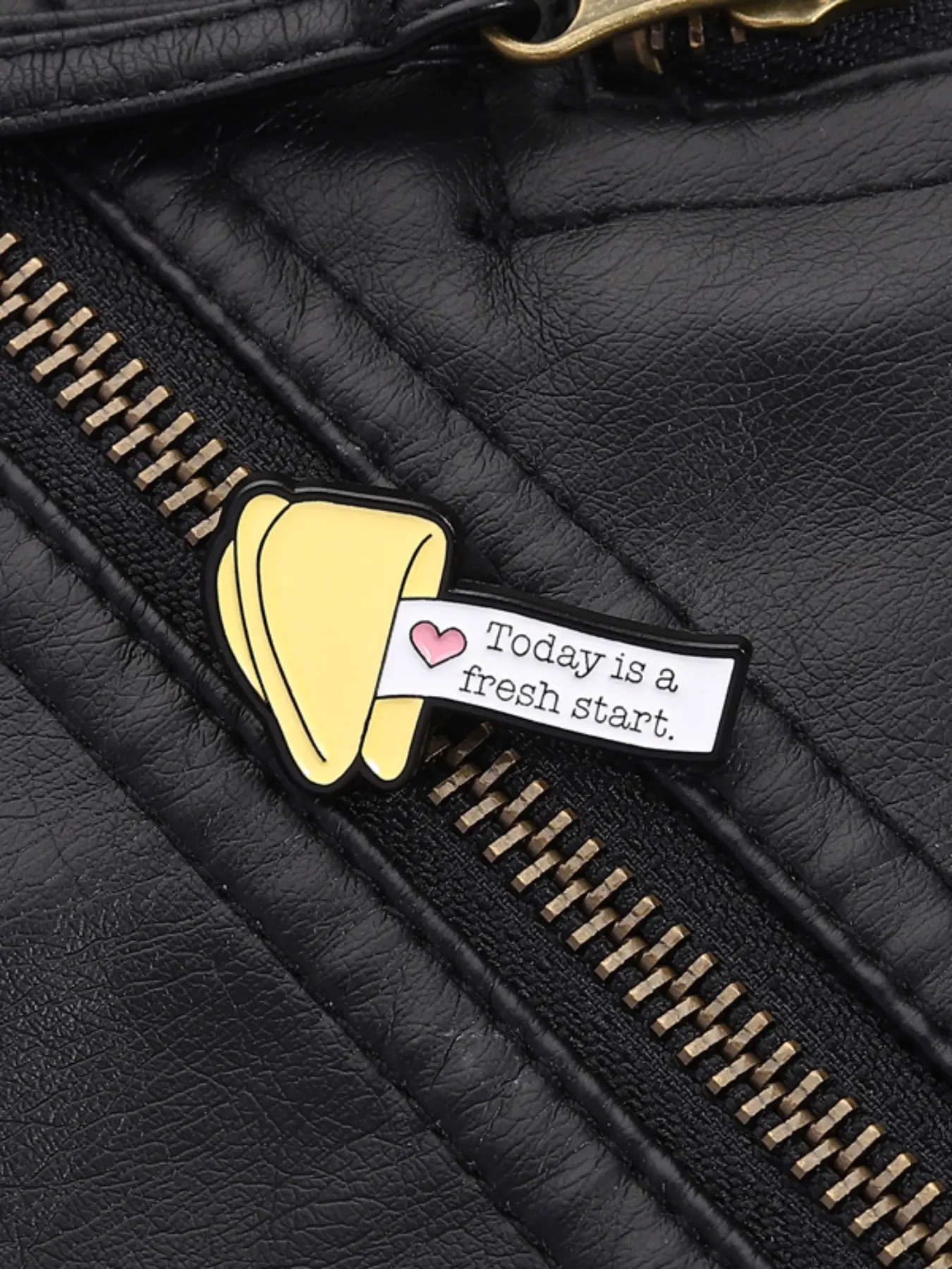 Lucky Cookie Brooch Pin, Inspirational Text 'today Is a Fresh Start,' Heart Design, Positive Energy Daily Wear Accessory, Alloy Brooch Pin, Decor Pins