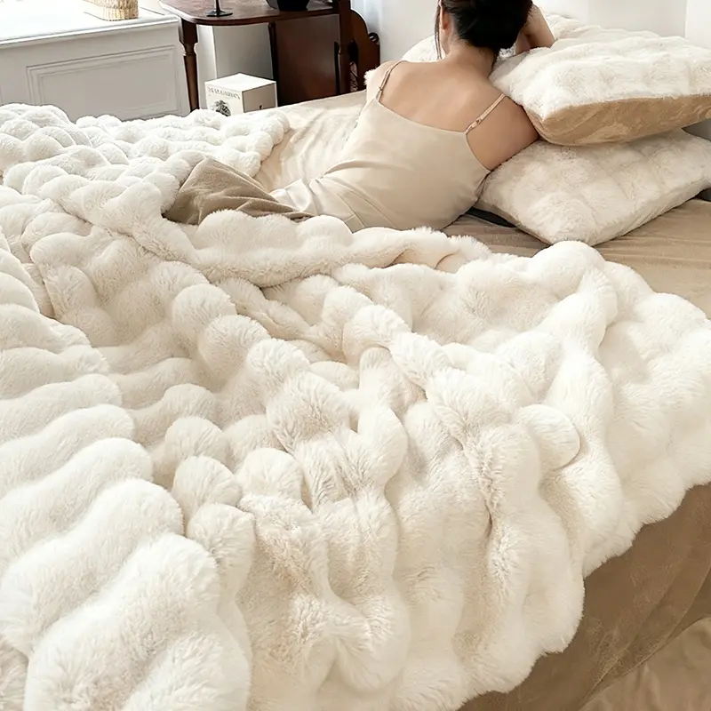 Luxury Soft Faux Fur Throw Blanket,71*79 inch Decorative Cozy Plush Long Shaggy Fluffy Blanket,Reversible Puffy Thick Warm Blanket for Winter,Gentle Soft Blanket, Thickening Blanket, Home Decor Blanket, Fuzzy Blanket