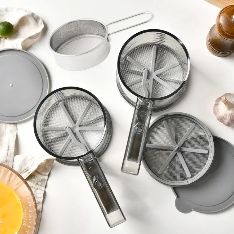 Hand-held semi-automatic flour sieve and stainless steel flour sieve 2-piece set, fine mesh sieve, easy to filter, strong, durable and easy to clean, suitable for cake and pastry baking.