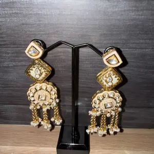 Mini Traditional Pearl Drop Earrings with Gold Accents and Crystal Details for Elegant Looks