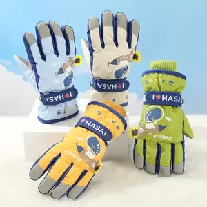 1 Pair Kids Ski Gloves Winter Warm Plush Gloves Cartoon Dinosaur Kids Split Finger Gloves Girl Fleece Cycling Gloves Thickened Five Finger Gloves Full Finger Gloves Suitable for Outdoor Snow Play Suitable for Children Aged 5-10, Gloves For Boy/girl