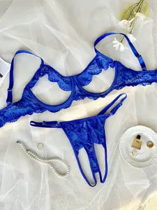 2-piece Plus Size Women Lingerie Set for Honeymoon Vacation Romantic and Cozy Floral Lace Sexy Bra and crotchless underpant for Curve Lady Pure Seduction at Home Underwear Gift for Self and Husband Boyfriend