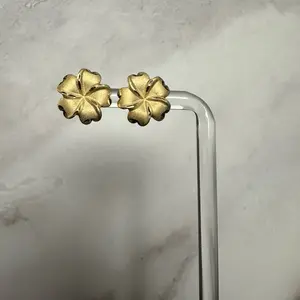 18k Brushed Gold Flower Earrings