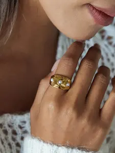 Ladies Ring Glass Pearl Stainless Steel 18k Gold Plated Waterproof Anti Allergy Elegant And Stylish Comfortable Shiny And Exquisite Pearl Embellished Jewelry For Ladies Statement Rings