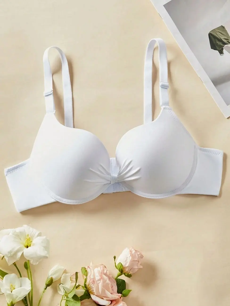 Full Cup Underwire Bra, 3-Row Hooks Lightly Lined Comfortable Everyday Bra