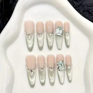 10pcs high-end The green raisin smoothie is a refreshing single-color mint cat's eye style handmade fake nails, Long nail, Rhinestone Embellished