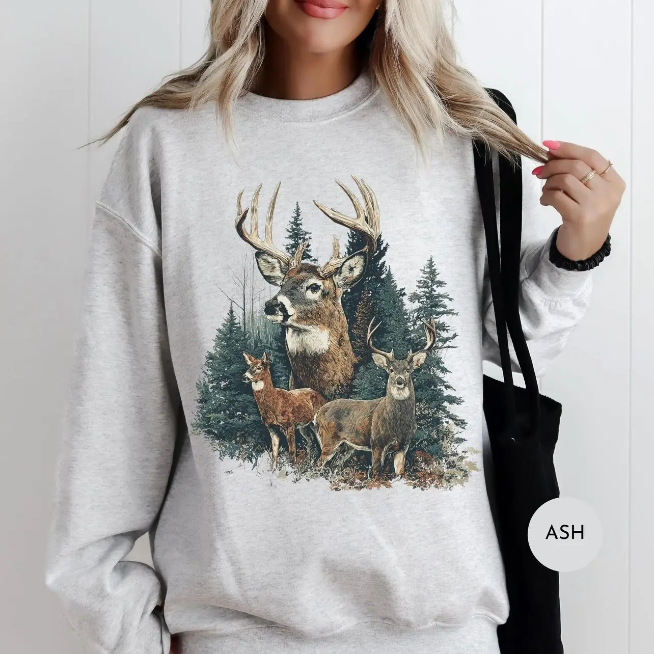 90's Vintage Deer Sweatshirt, Retro Deer Hunter Graphic Crewneck, Forest Wildlife Sweater, Y2K Nature Aesthetic Sweatshirt, Outdoor Hunting Gift for Women & Men