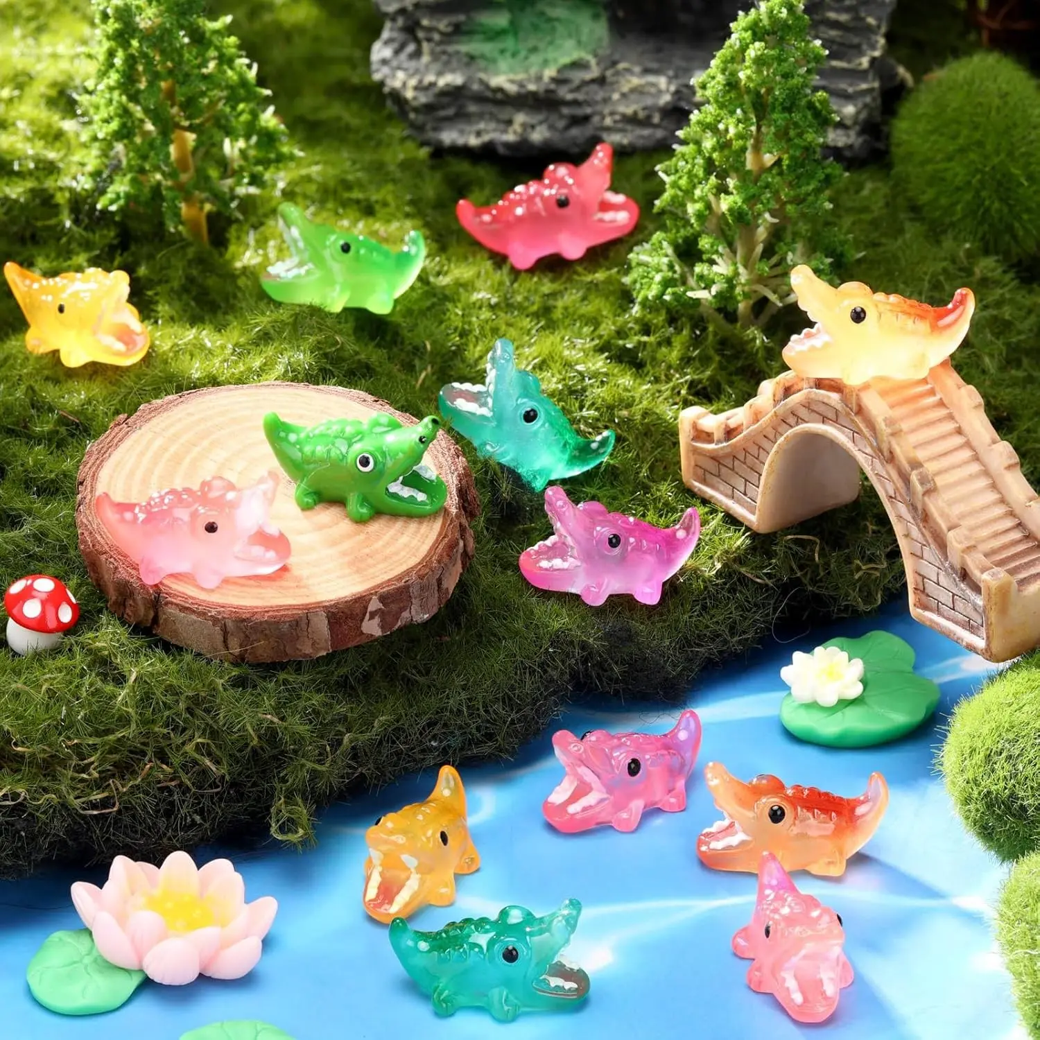 10/20/30Pcs Luminous Mini Resin Crocodile Miniature Figures Tiny Crocodile for DIY Fairy Garden Micro Landscape Aquarium Decorations Plants Ornament Decoration Teenager Party Toys Tree Home