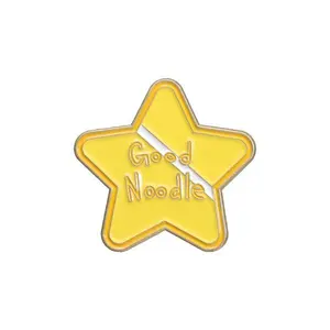 Personalized and creative badge accessory design, five pointed star metal brooch, men's and women's jewelry badge brooch suitable for outdoor parties, daily life