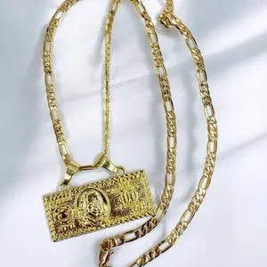 Pendant Necklace 24-inch 18K Gold Plated Figaro Chain Men's Hip Hop Jewelry with Unique Pendant Design