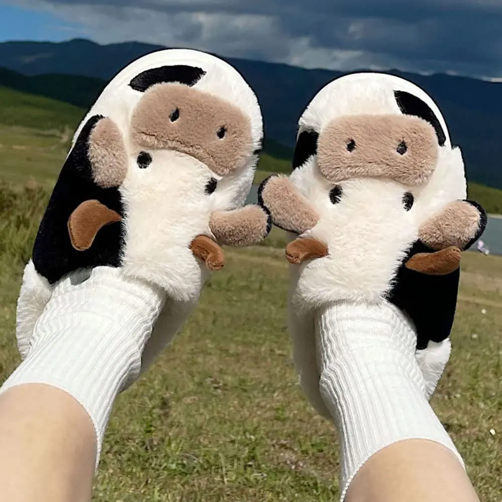 Cute Cow Slippers for Women, Kawaii Fuzzy Plush Open Toe House Slippers, Funny Cartoon Animal Cozy Indoor Slides, Non-Slip Soft Platform Bedroom Shoes