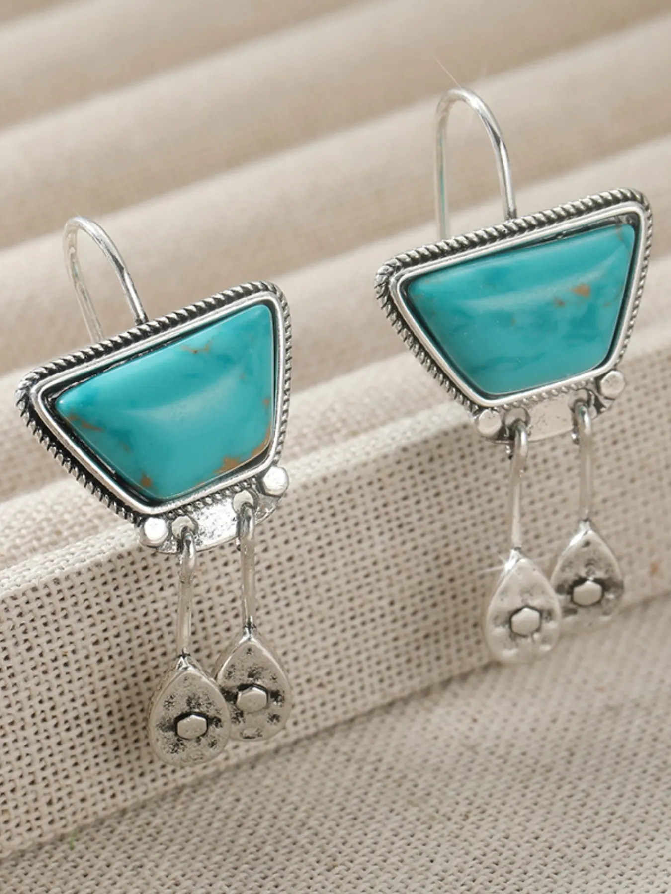 Vintage Fashion Synthetic Turquoise Geometric Earrings, Long Water Drop Pendant, Casual Jewelry for Daily Wear, Perfect Gift for Her, High Quality Earrings