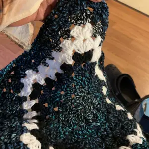 Crochet for Beginners: A Stitch Dictionary with Step-By-Step Illustrations and 10 Easy Projects -- Arica Presinal - Paperback