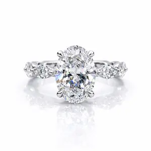 The Oval Brilliant Gianna