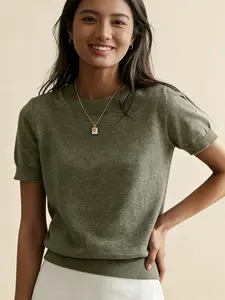 Women's Casual Loose-Fitting Short Sleeve Sweater, Round Neck Knit Top for Spring & Summer Solid Color Pullover T-shirt