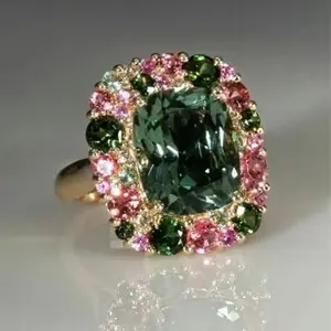 Luxurious Runaway Forest Princess Emerald Square Elegant Ring Secret Garden Vintage Ring